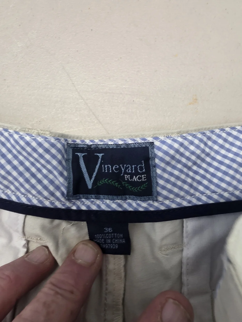 Vineyard Place Chino Khaki Shorts Men's Size 36x9 NWT